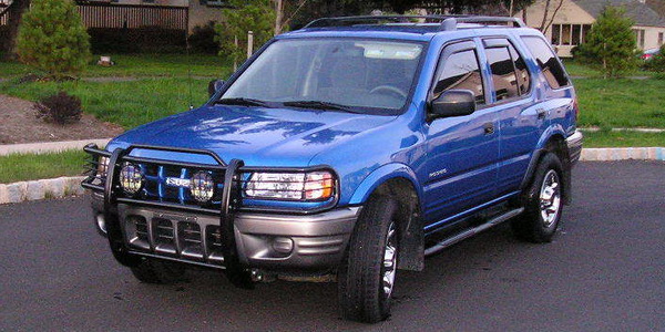 Isuzu rodeo 1